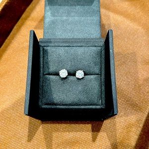 Diamond Nexus earrings